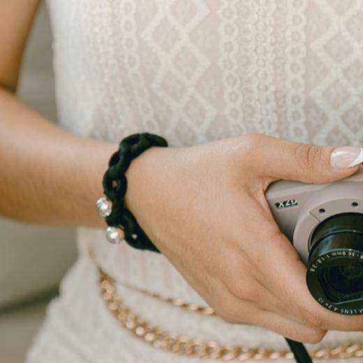 Annulette  ·  Black Velvet and Hammered Beads - RayahHair